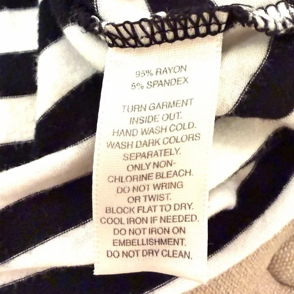 White House Black Market SS Top - Picture 9 of 9